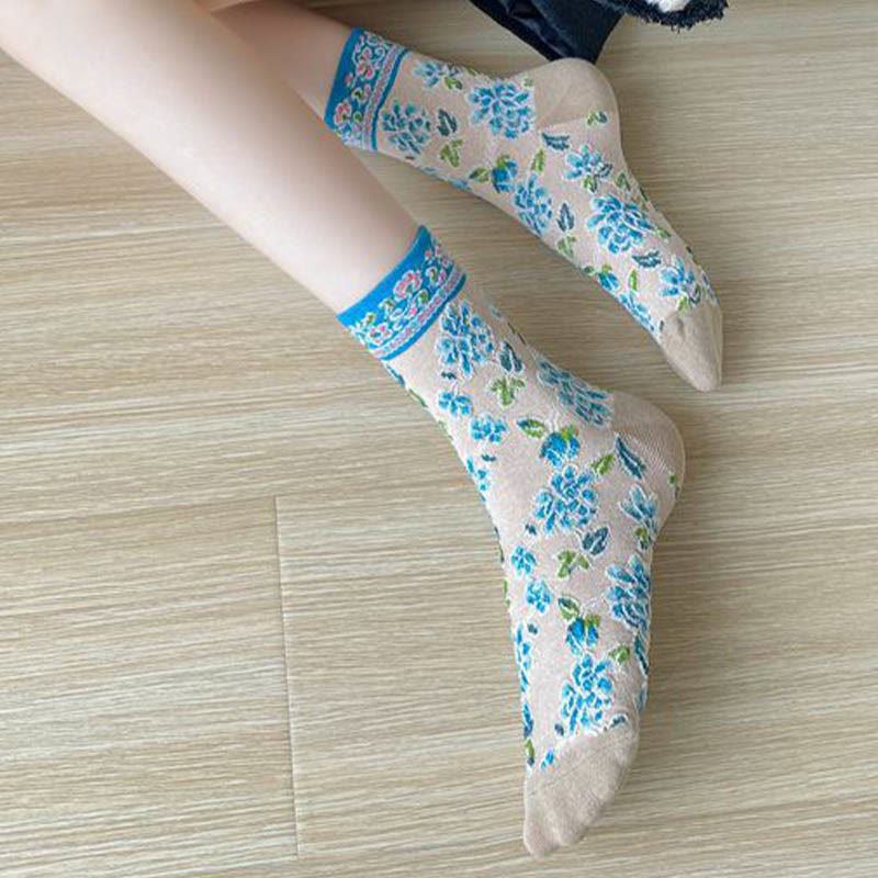 Floral Relief Quarter Socks(5 Pairs) - image 4