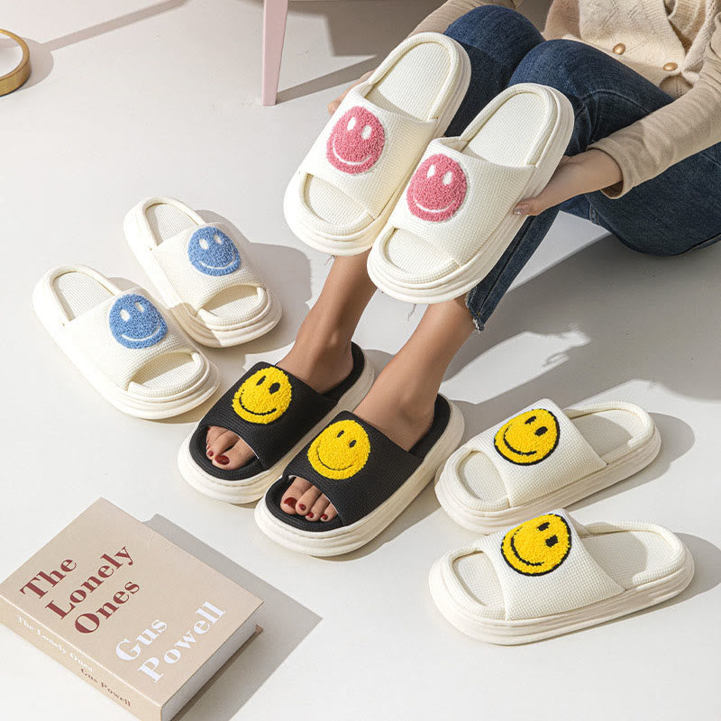 Plus Size Smiley Anti Slip Slippers