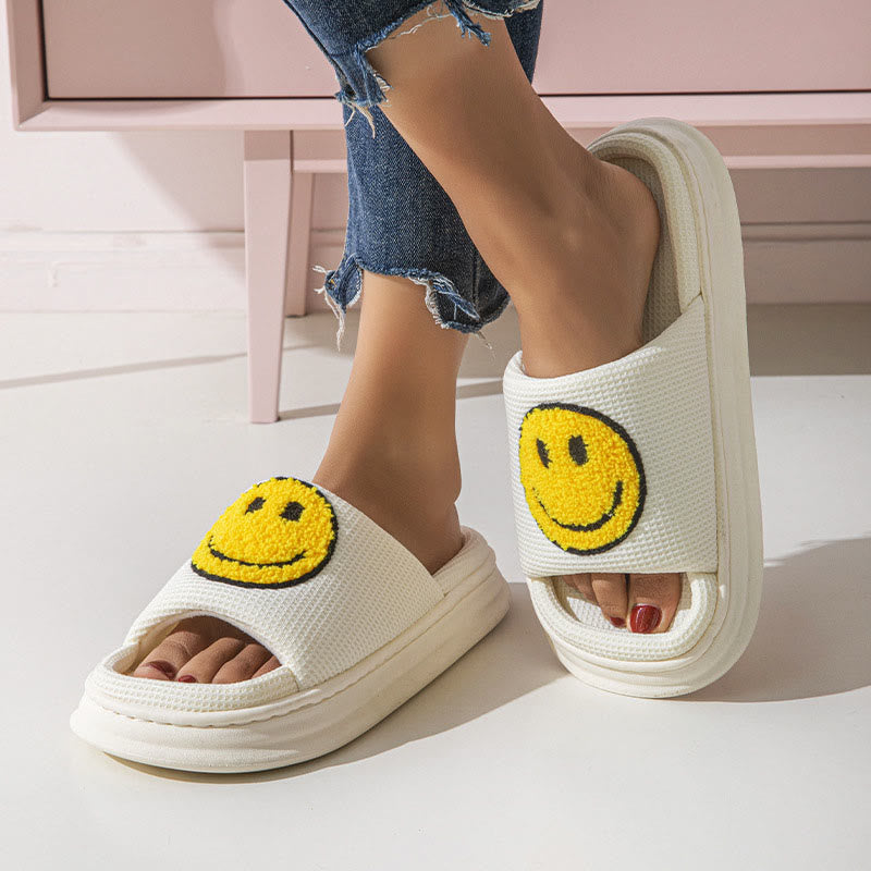 Plus Size Smiley Anti Slip Slippers