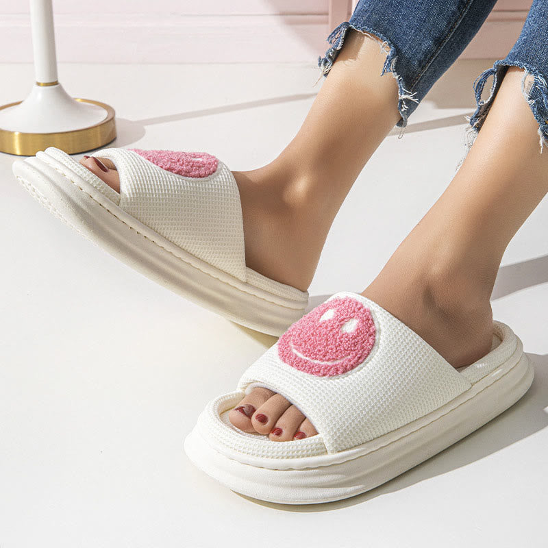 Plus Size Smiley Anti Slip Slippers