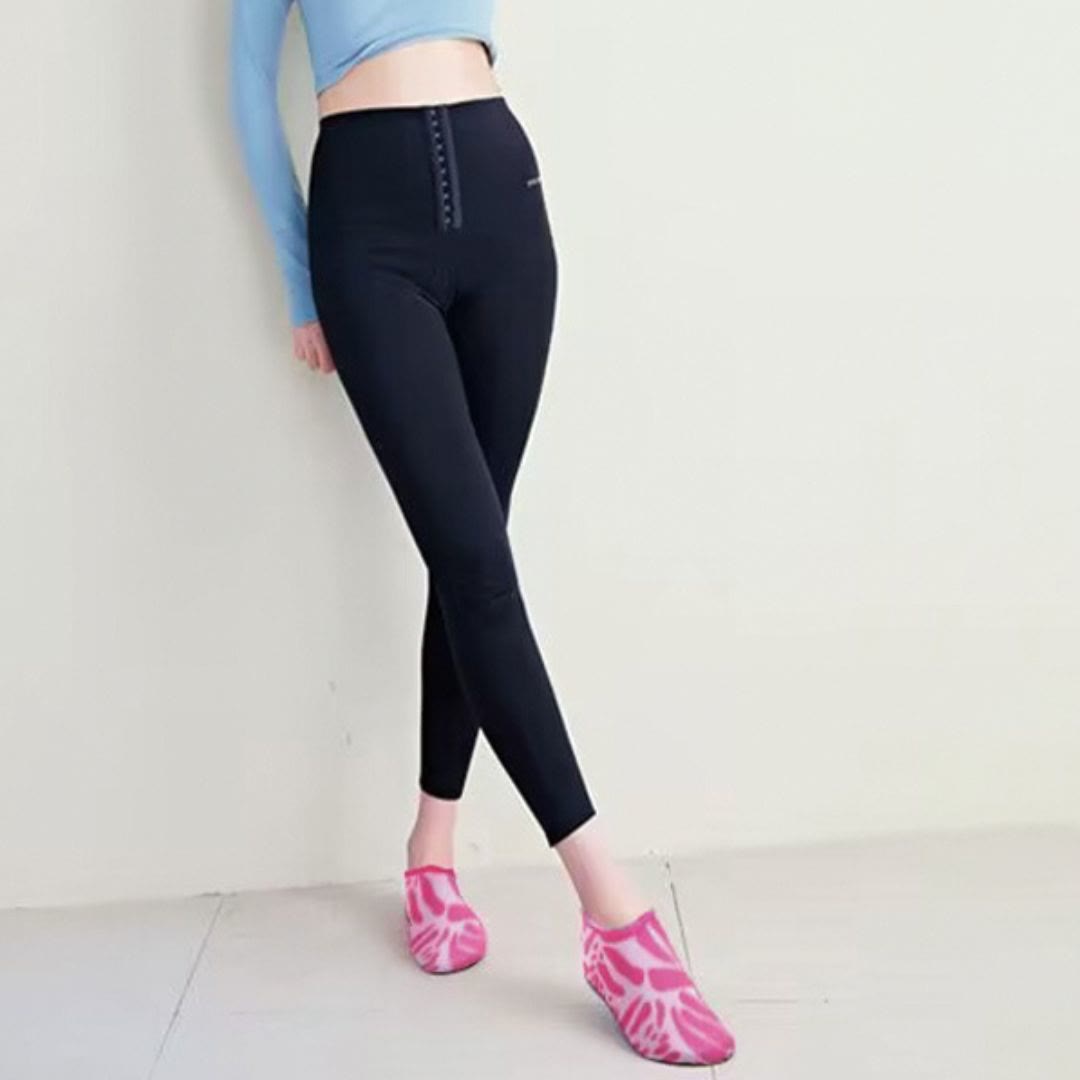Plus Size Leopard Slippers