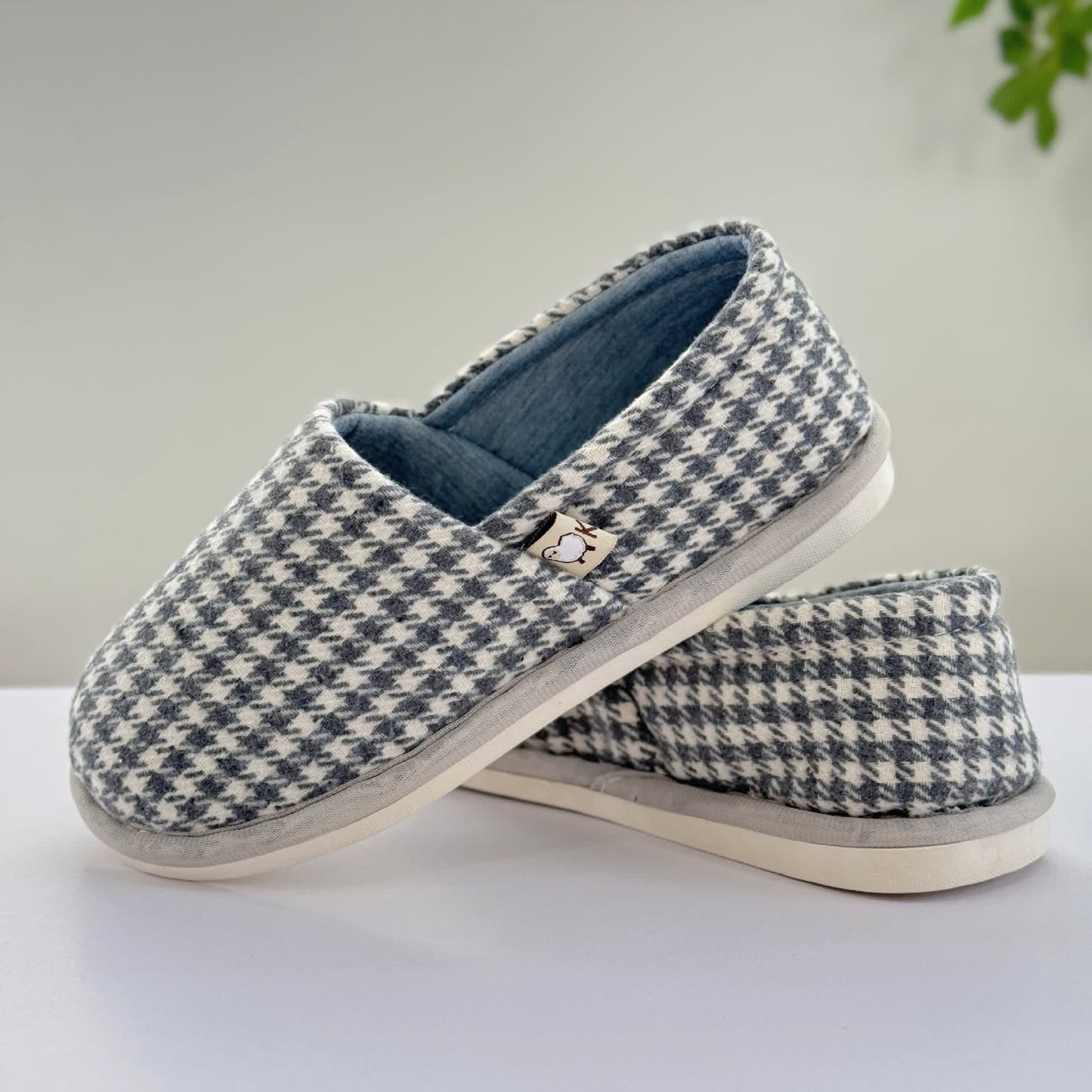 Plaid Non-Slip Lightweight Home Slippers