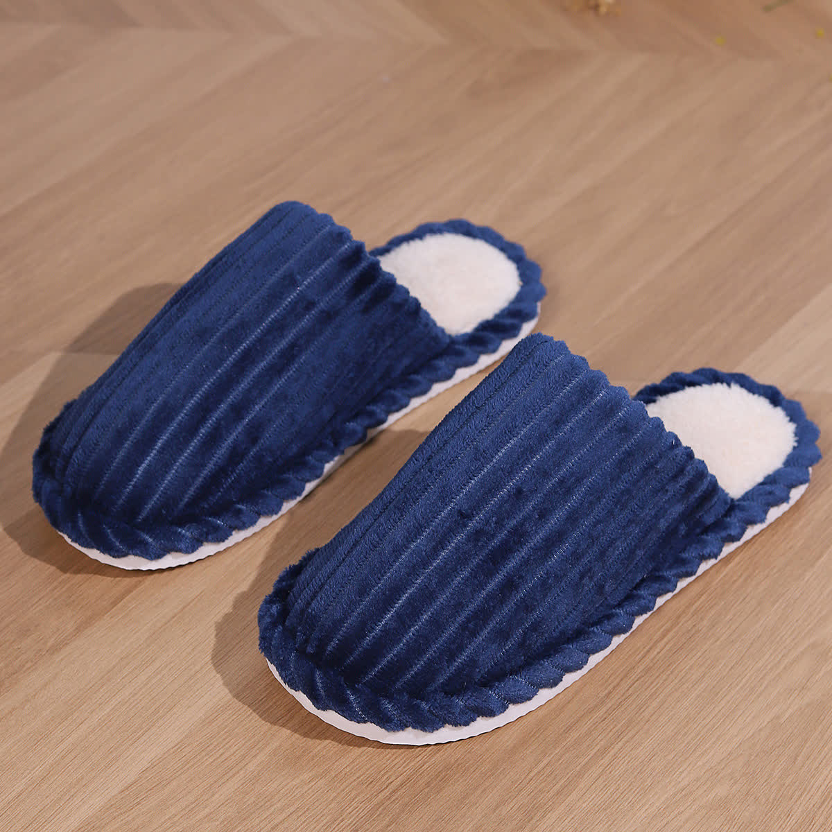 Solid Color Closed-Toe Home Thick Sole Warm Slippers