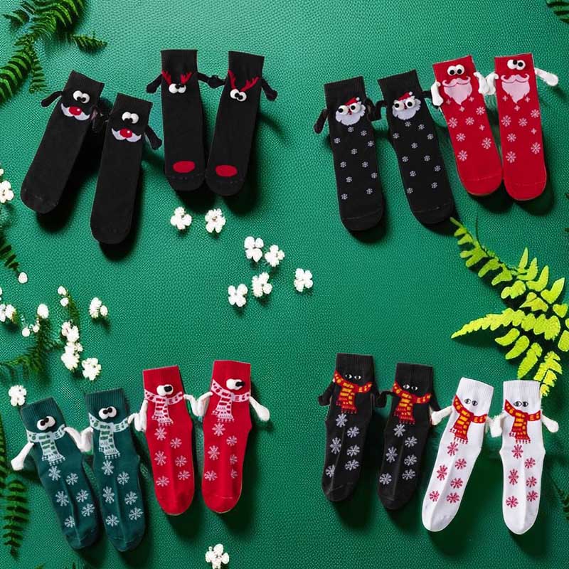 Christmas Holding Hands Quarter Socks(4 Pairs) - image 0