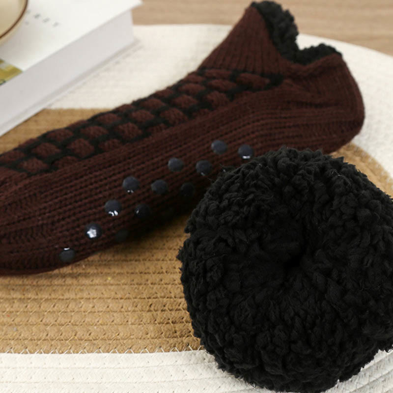 Plus Size Rectangular Grid Slipper Socks - image 10