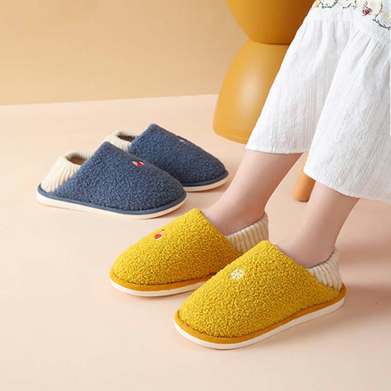Plus Size Snowflake Pattern Slipper Socks - image 0