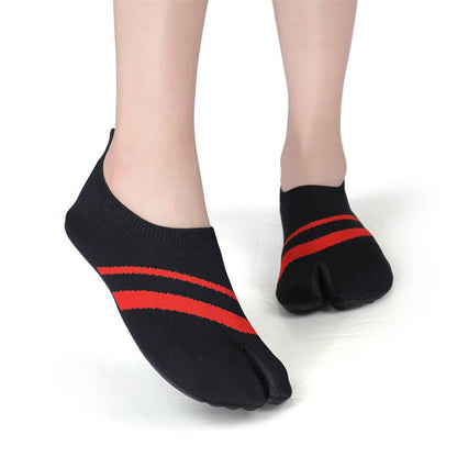 Plus Size Split Toe Stripe Slipper Socks - image 5
