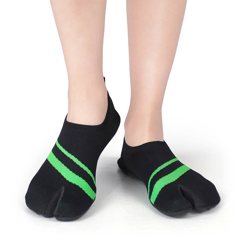 Plus Size Split Toe Stripe Slipper Socks - image 3