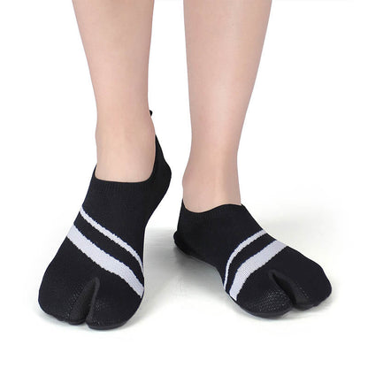 Plus Size Split Toe Stripe Slipper Socks - image 0