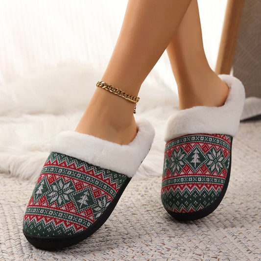 Plus Size Green Snowflake Slippers - image 0