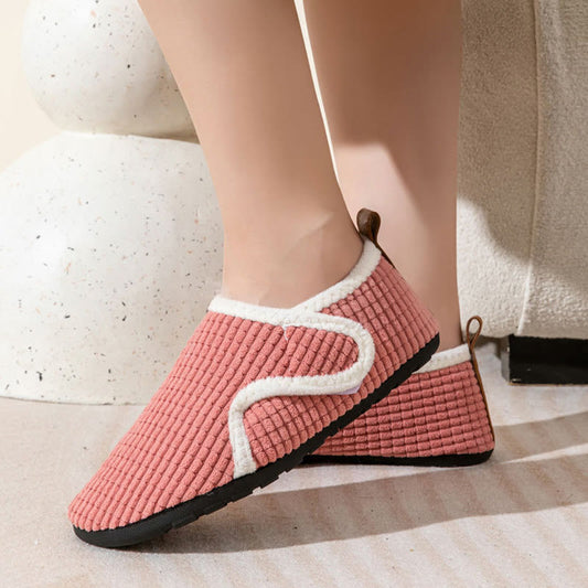 Plus Size Cozy Lightweight Slippers - image 1