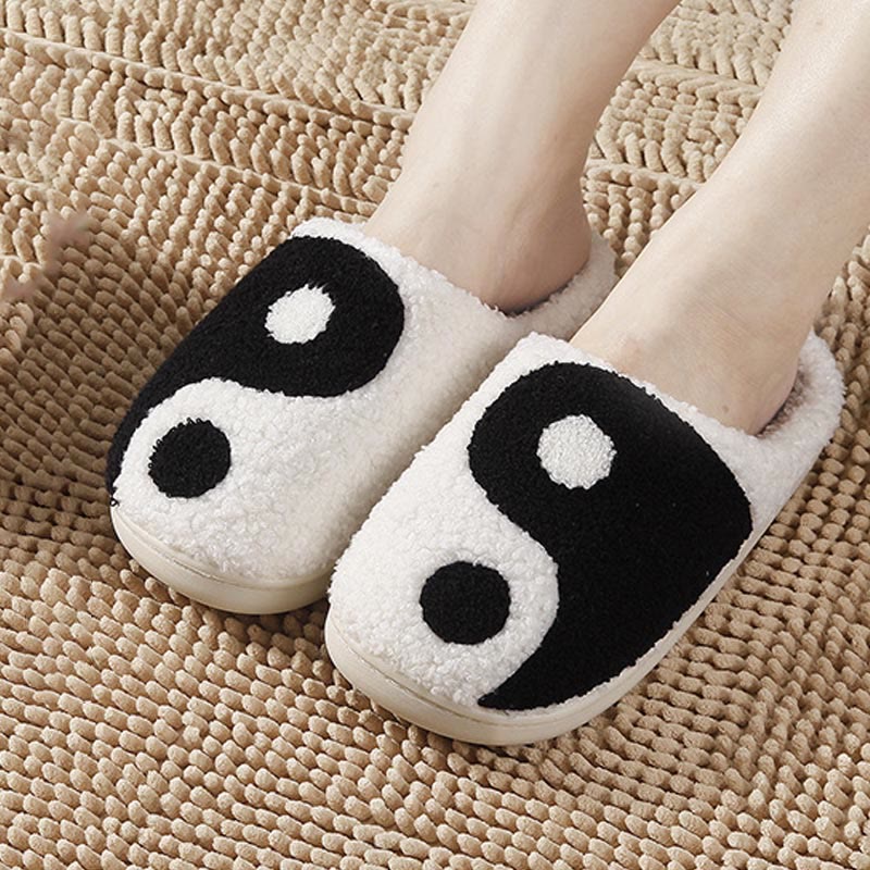 Plus Size Tai Chi Diagram Slippers - image 0