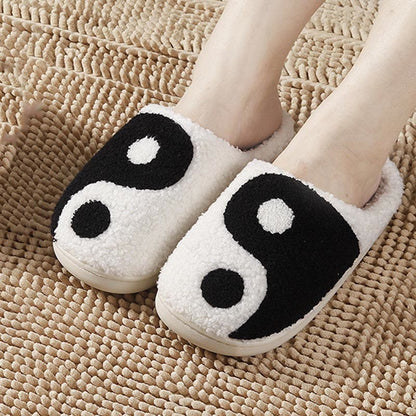 Plus Size Tai Chi Diagram Slippers - image 0