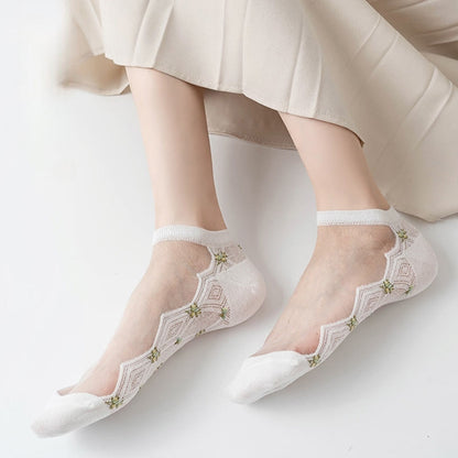 Petal Kissed Ankle Socks(10 Pairs) - image 5