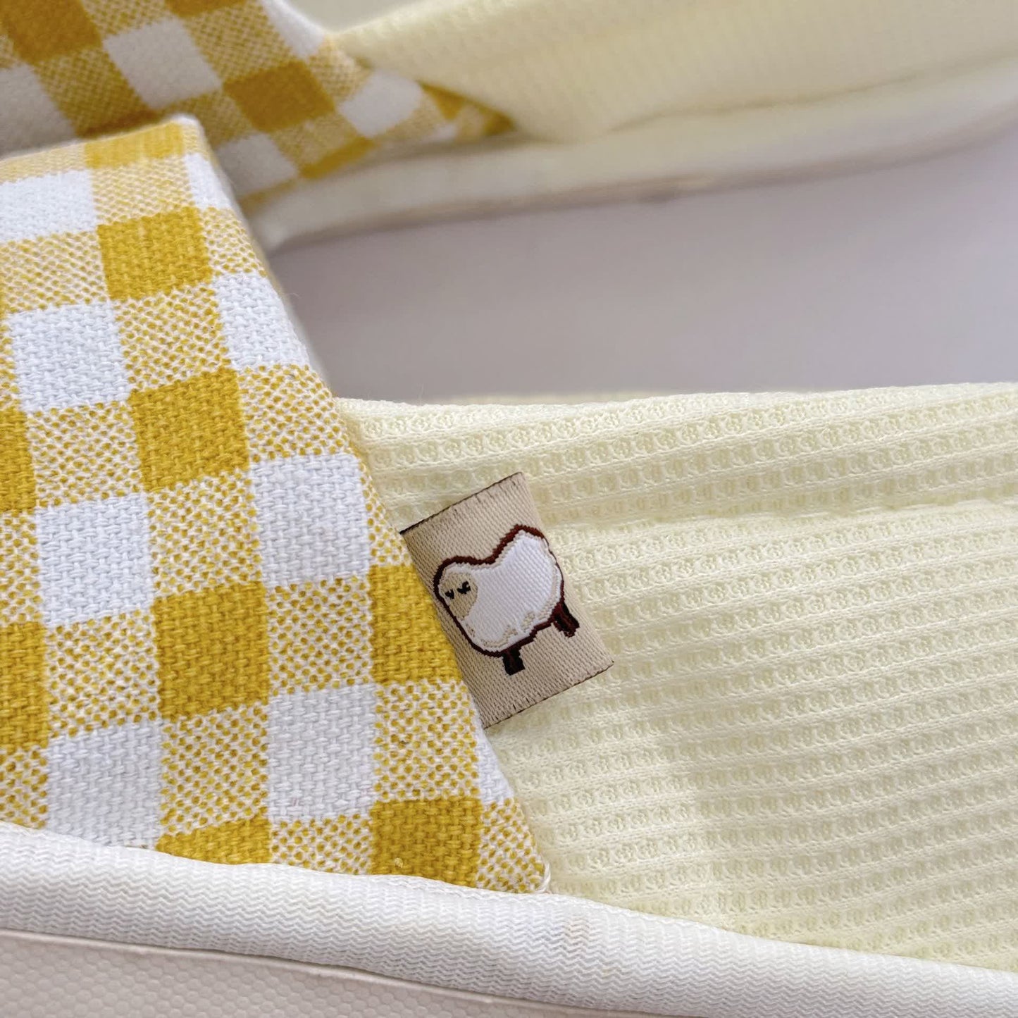 Plaid Print Non-Slip Canvas Home Slippers