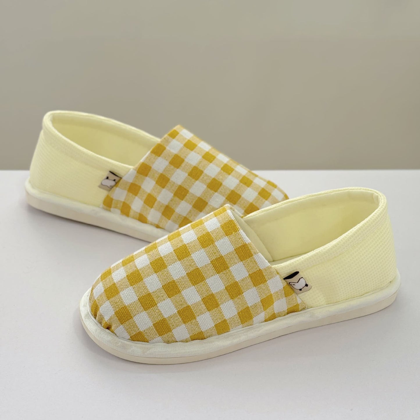 Plaid Print Non-Slip Canvas Home Slippers