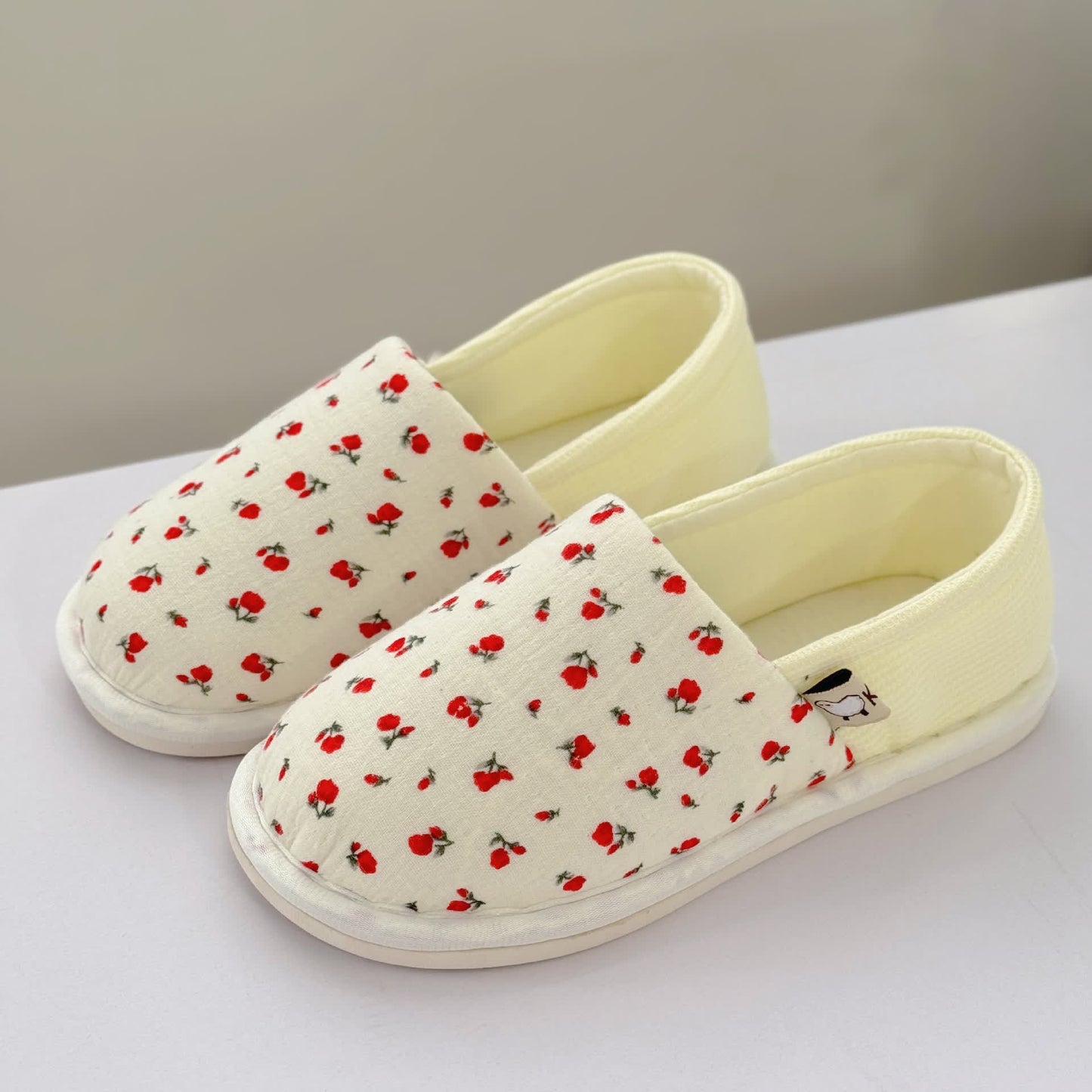 Floral Non-Slip Canvas Home Slippers - US8.5-9 - image 0