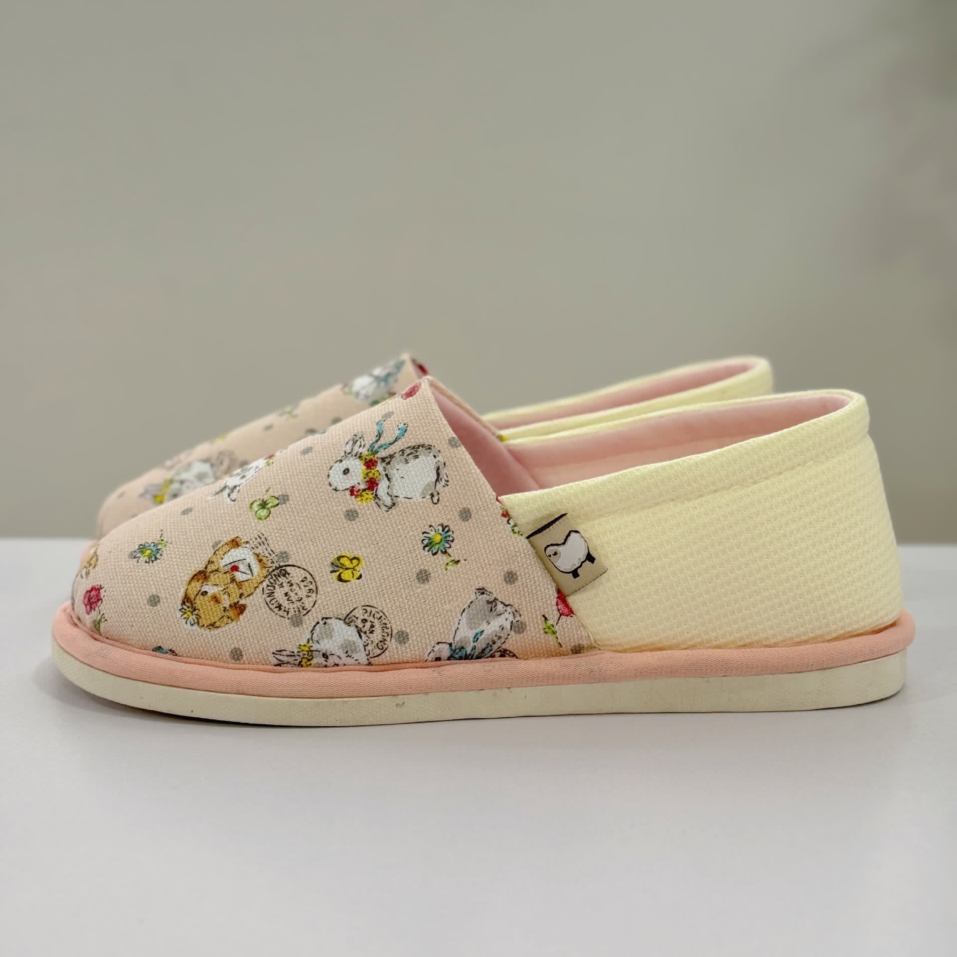 Rabbit Print Non-Slip Canvas Home Slippers - image 3
