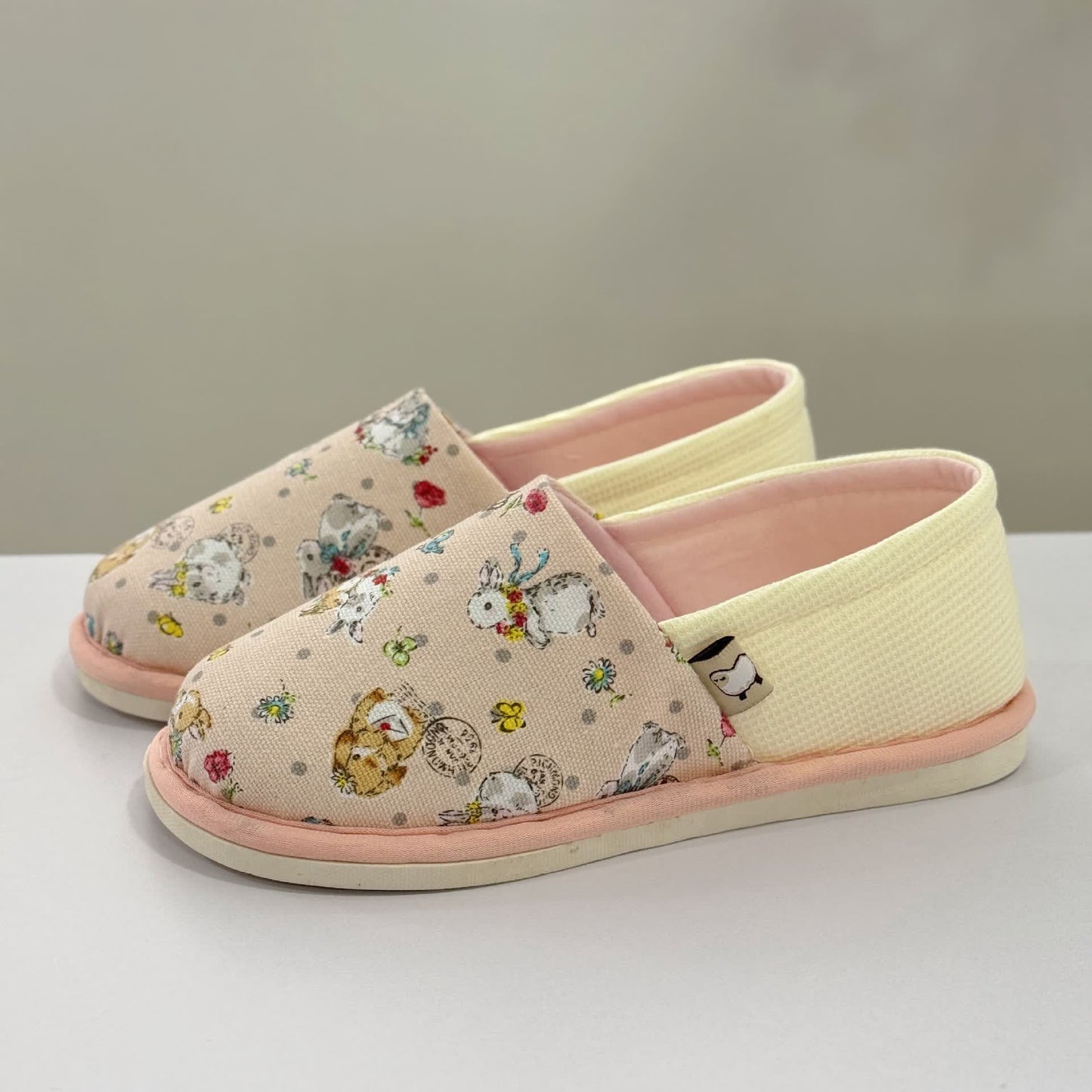 Rabbit Print Non-Slip Canvas Home Slippers - Pink - US8.5-9 - image 1