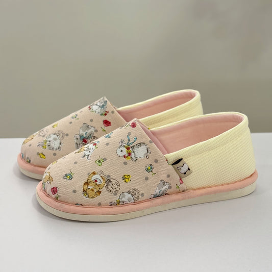 Rabbit Print Non-Slip Canvas Home Slippers - Pink - US8.5-9 - image 1