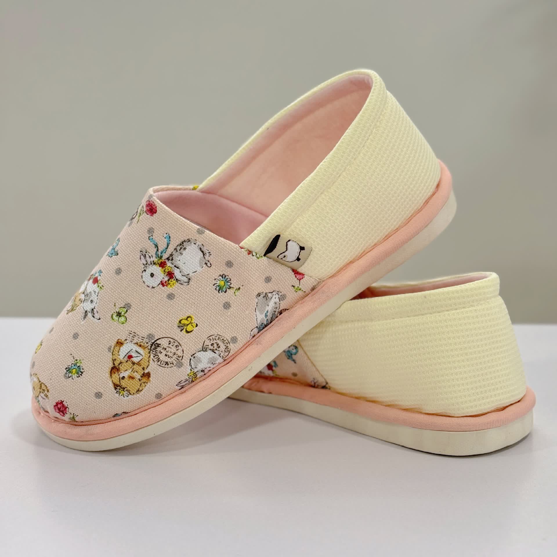 Rabbit Print Non-Slip Canvas Home Slippers - image 4