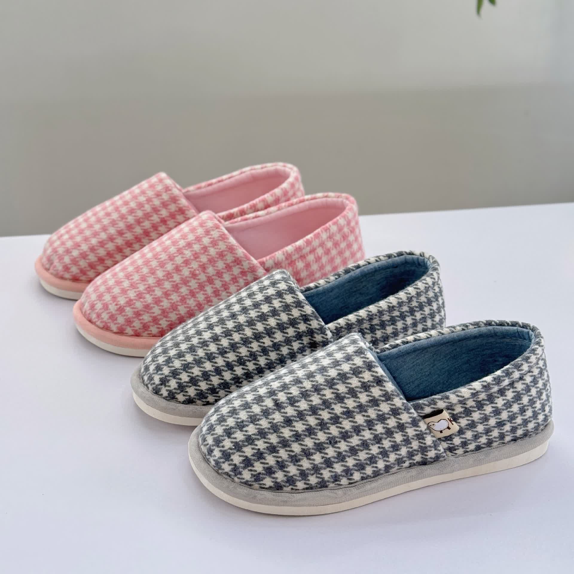 Plaid Non-Slip Lightweight Home Slippers - image 0