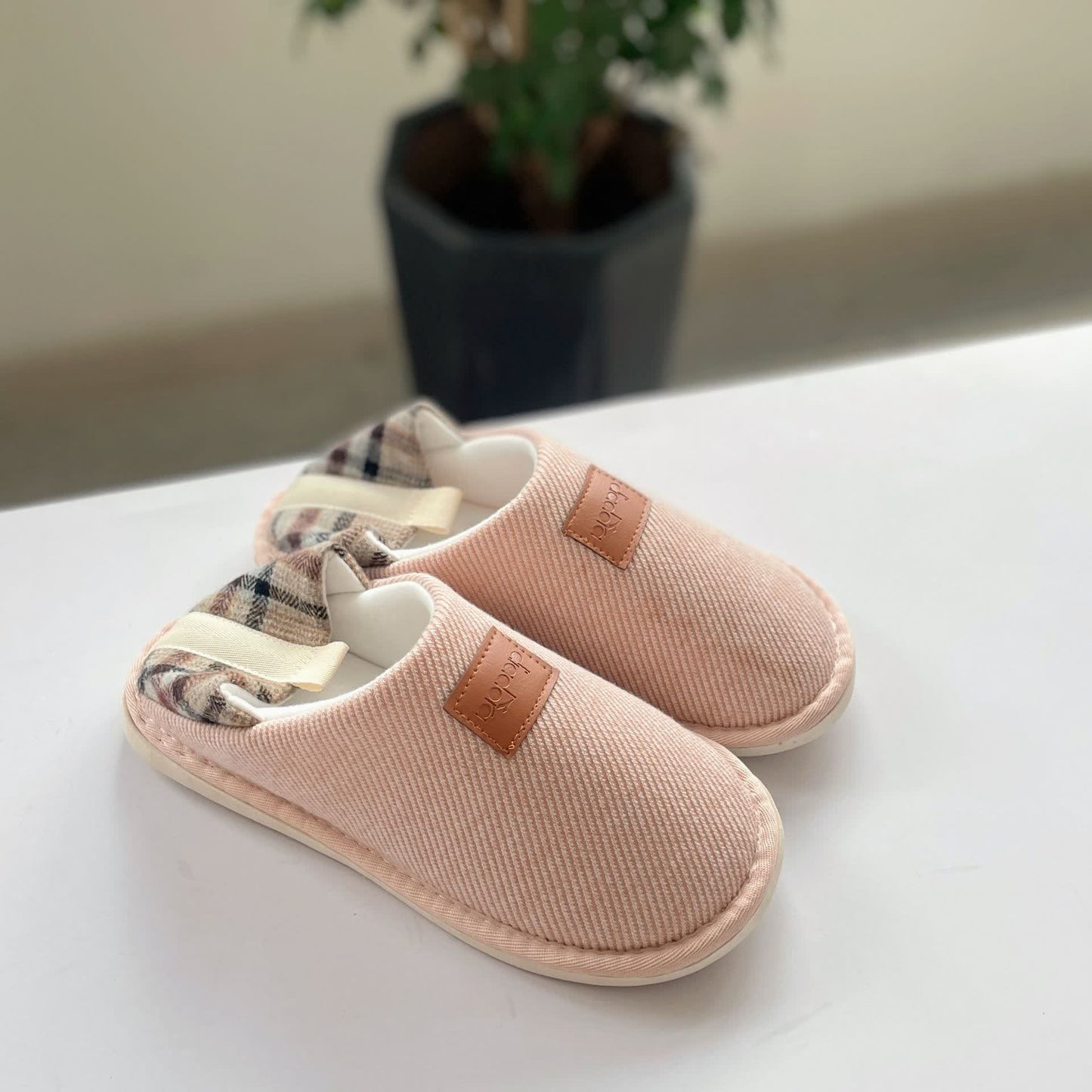 Simple Plaid Stitching Non-slip Slippers