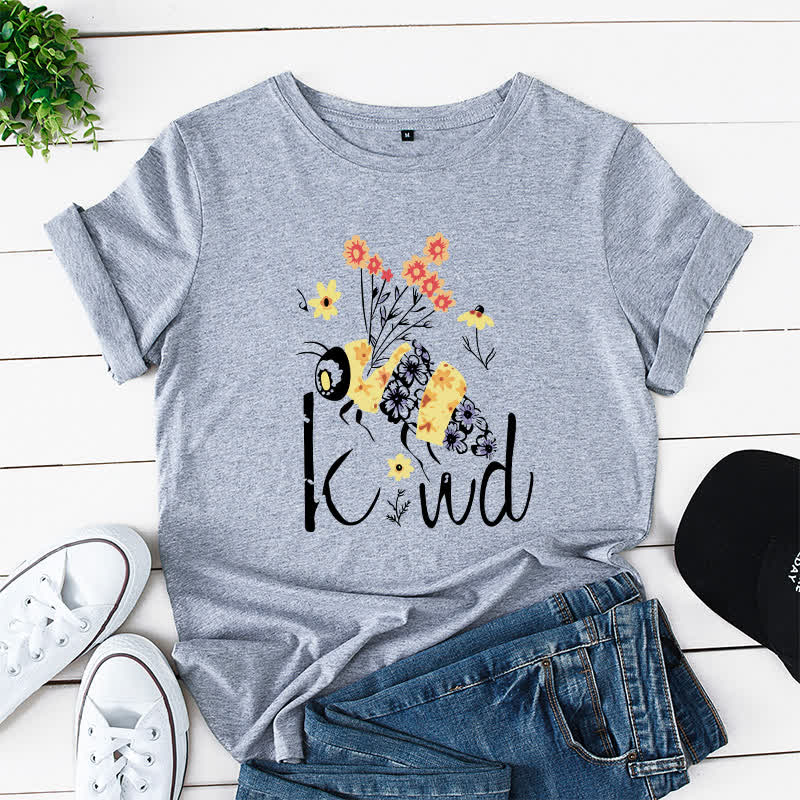 Plus Size Creative Bee Floral Print Short Sleeve T-Shirt - Grey - 5XL - image 1