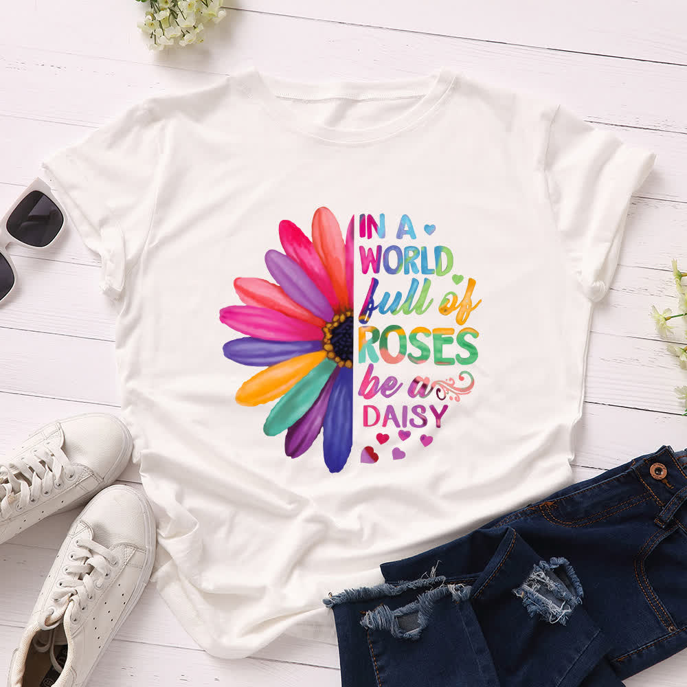 Plus Size Daisy Print Short Sleeve T-Shirt - White - 5XL - image 3