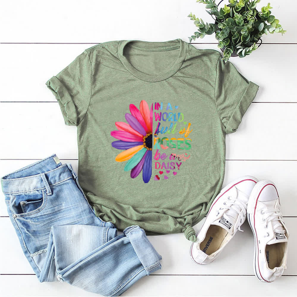 Plus Size Daisy Print Short Sleeve T-Shirt - Olive Green - 5XL - image 11