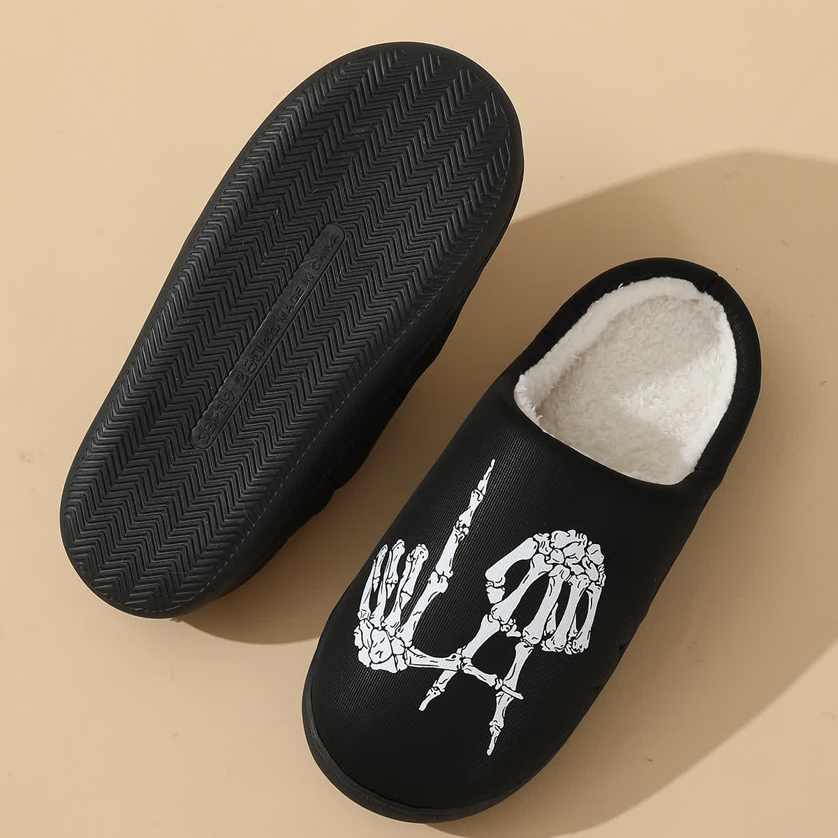 Plus Size Skull Gesture Print Slippers - image 4