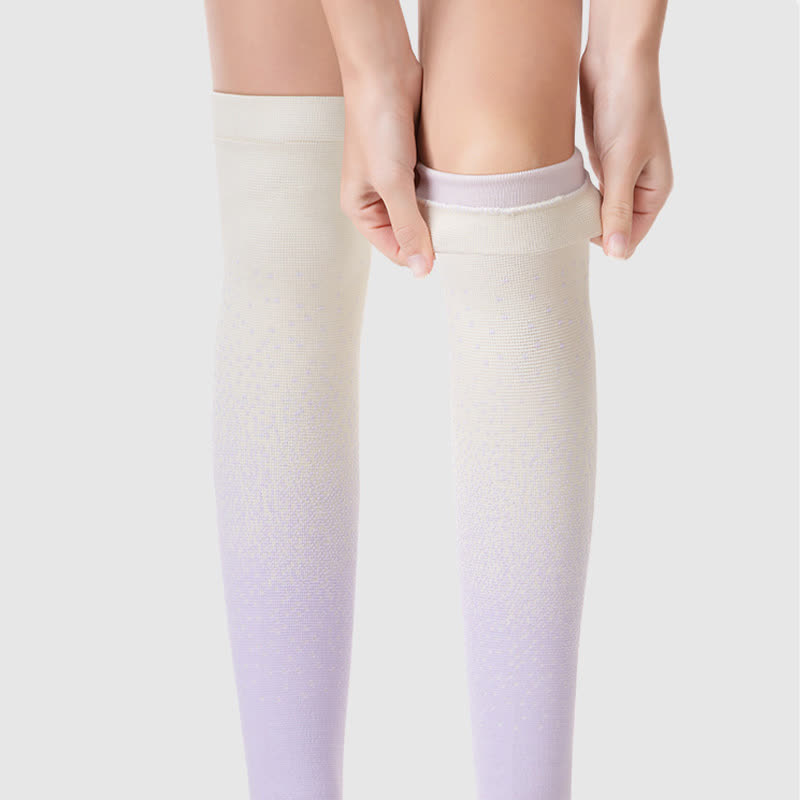 Gradient Color Breathable Sports Thigh Sleeves - image 5