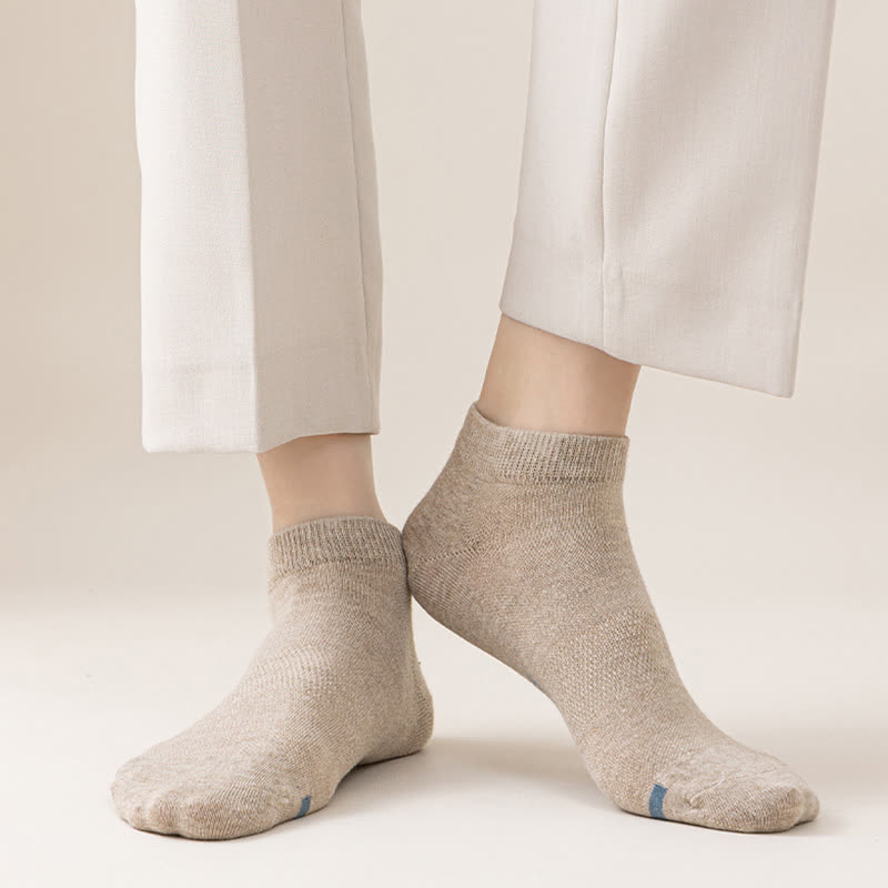 Solid Color Ankle Socks with Letter Printed Sole(7 Pairs) - image 11