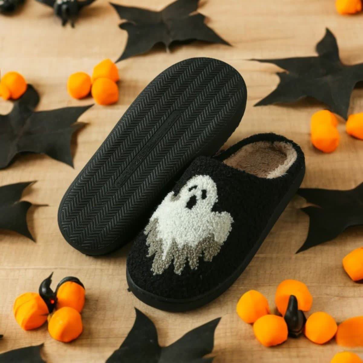 Plus Size Halloween Ghost Slippers - image 10