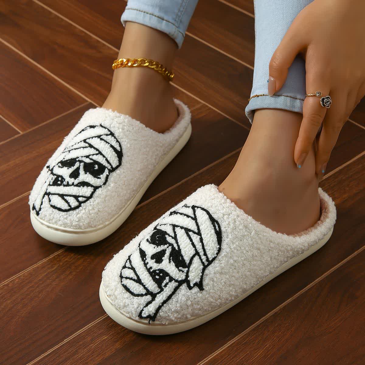 Plus Size Halloween Bandage Skull Print Slippers - image 2