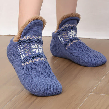 Plusock Plus Size Snowflake Slipper Socks - image 6