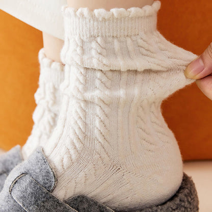 Plush Soft Quarter Socks(3 Pairs) - image 3