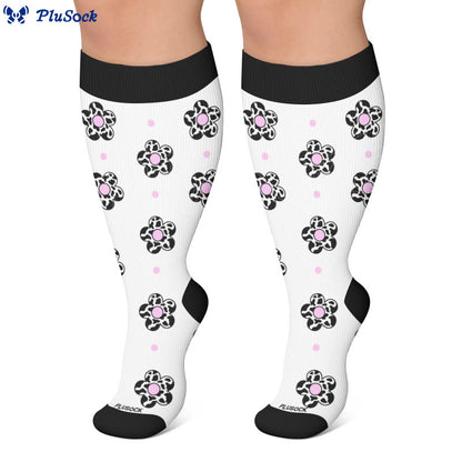Plus Size Butterfly Heart Grid Compression Socks - image 3