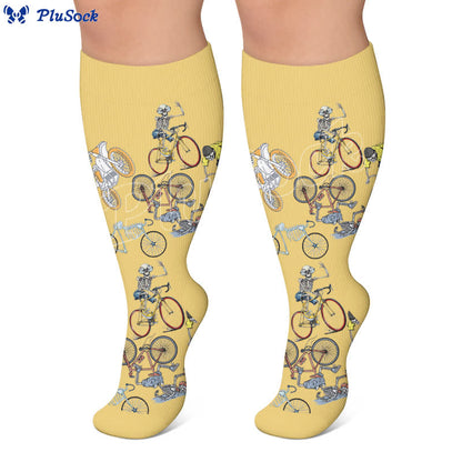 Plus Size Athletic Style Skull Compression Socks - image 3