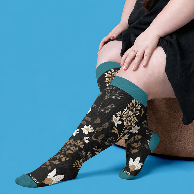 Plus Size Contrast Color Florals Compression Socks - image 3