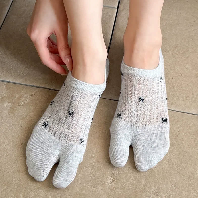 Soft Ribbed Split Toe No Show Socks(5 Pairs) - image 3