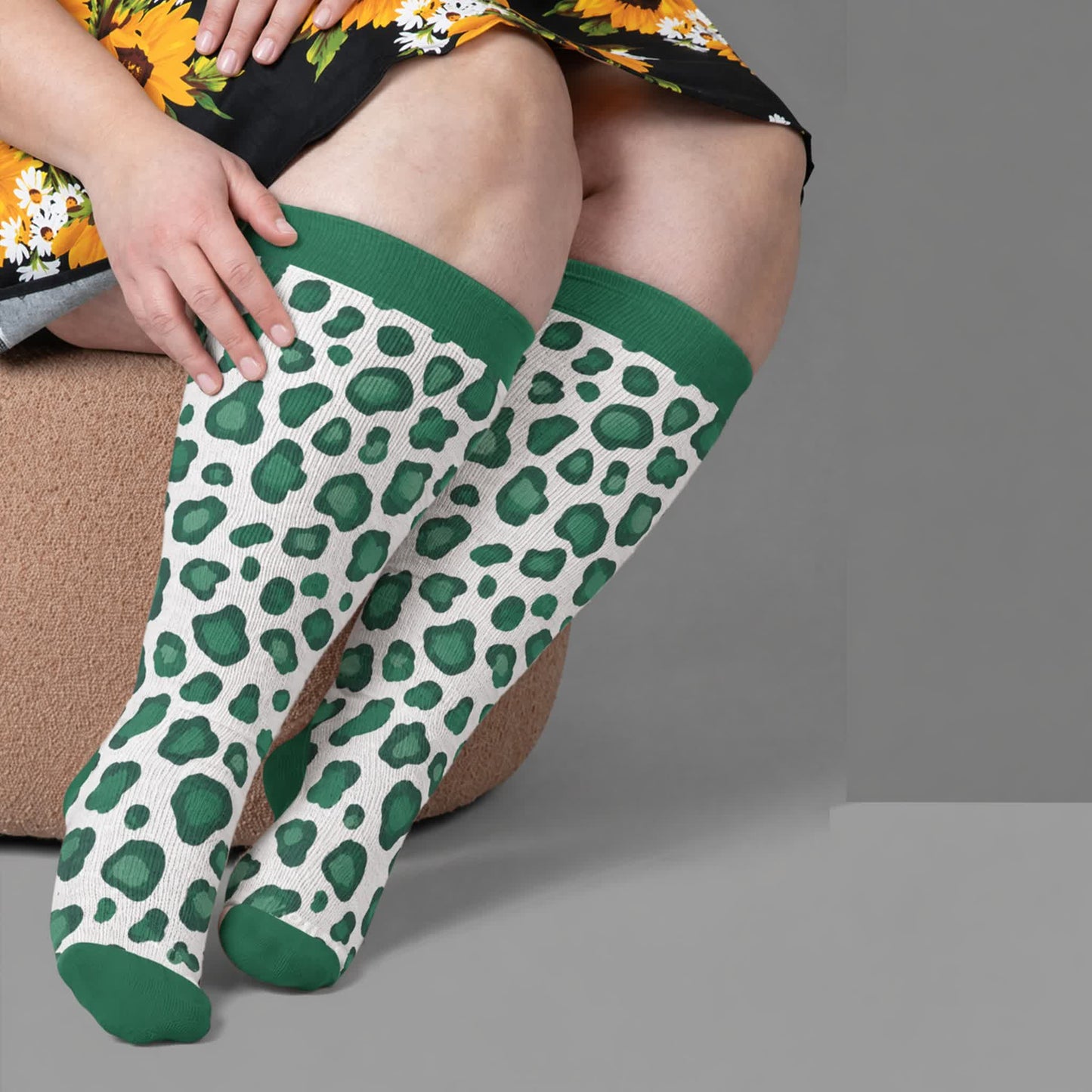 Plus Size Wild Leopard Compression Socks - Green(1 Pair) - 4XL - image 2