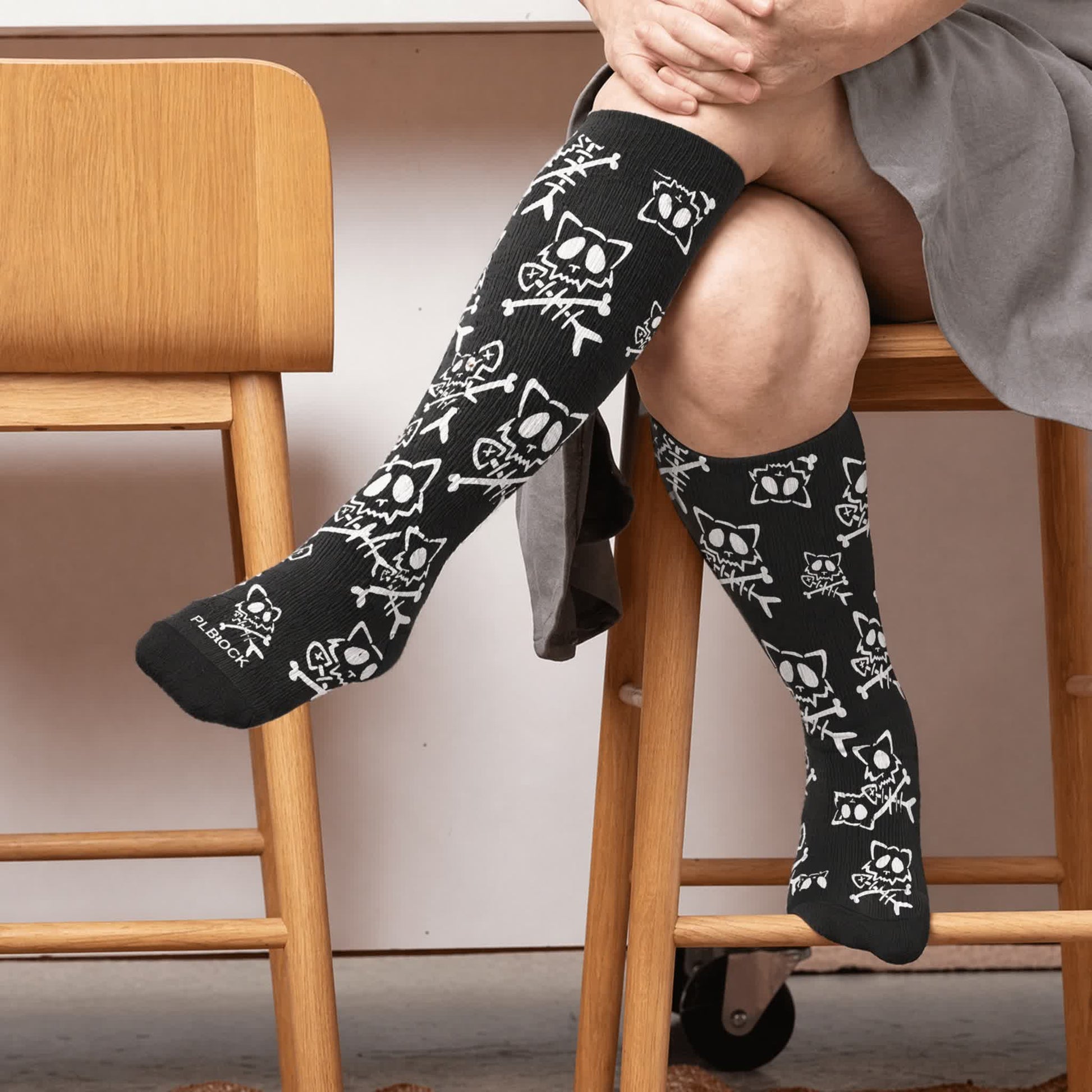 Plus Size Gothic Cat Compression Socks - Black(1 Pair) - 4XL - image 2