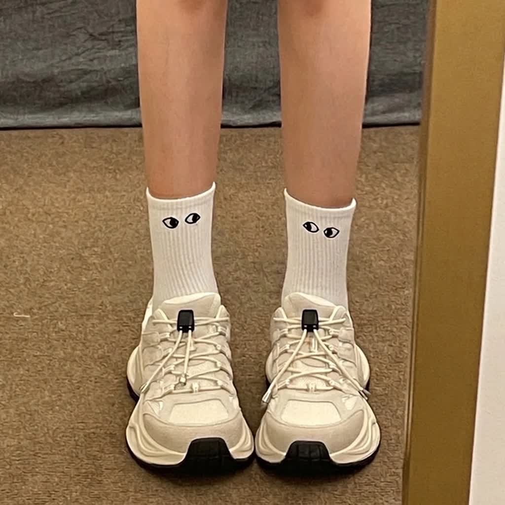 Smile Magnetic Hand Holding Quarter Socks (2 Pairs) - image 2