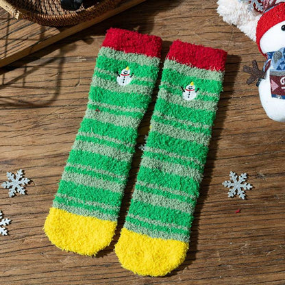 Festive Plush Plaid Quarter Socks (6 Pairs) - image 5