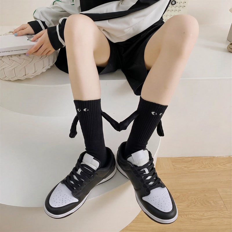 Smile Magnetic Hand Holding Quarter Socks (2 Pairs) - Black - EU36-42(US3-8.5) - image 1