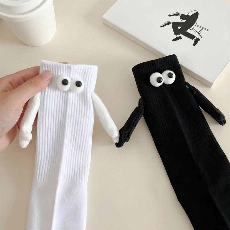 Playful 3D Eye Magnetic Hand Holding Quarter Socks(2 Pairs) - image 2